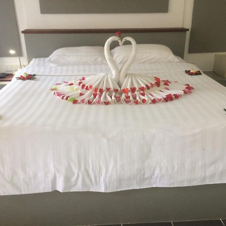 Ropanha Boutique Hotel Sihanoukville Ngoại thất bức ảnh